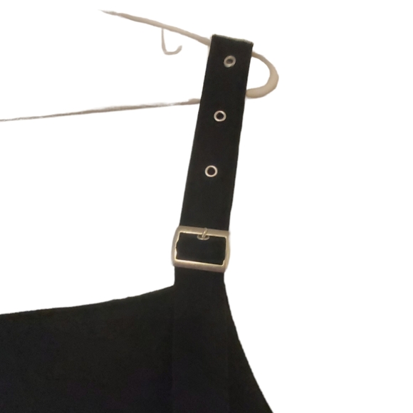 Black Dress - Picture 2 of 4